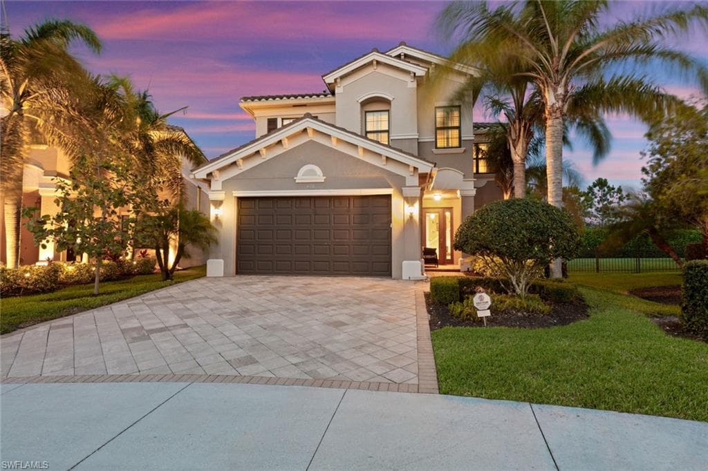 4168 Crescent Ct, Naples, FL 34119-2