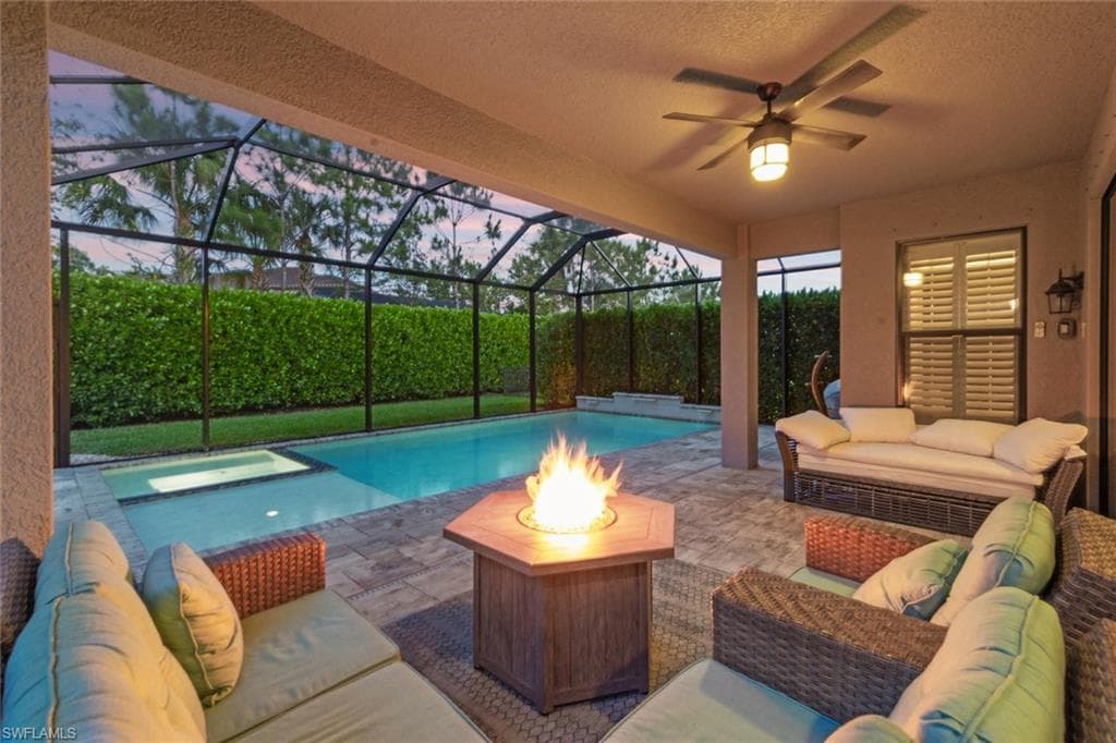 4168 Crescent Ct, Naples, FL 34119-40