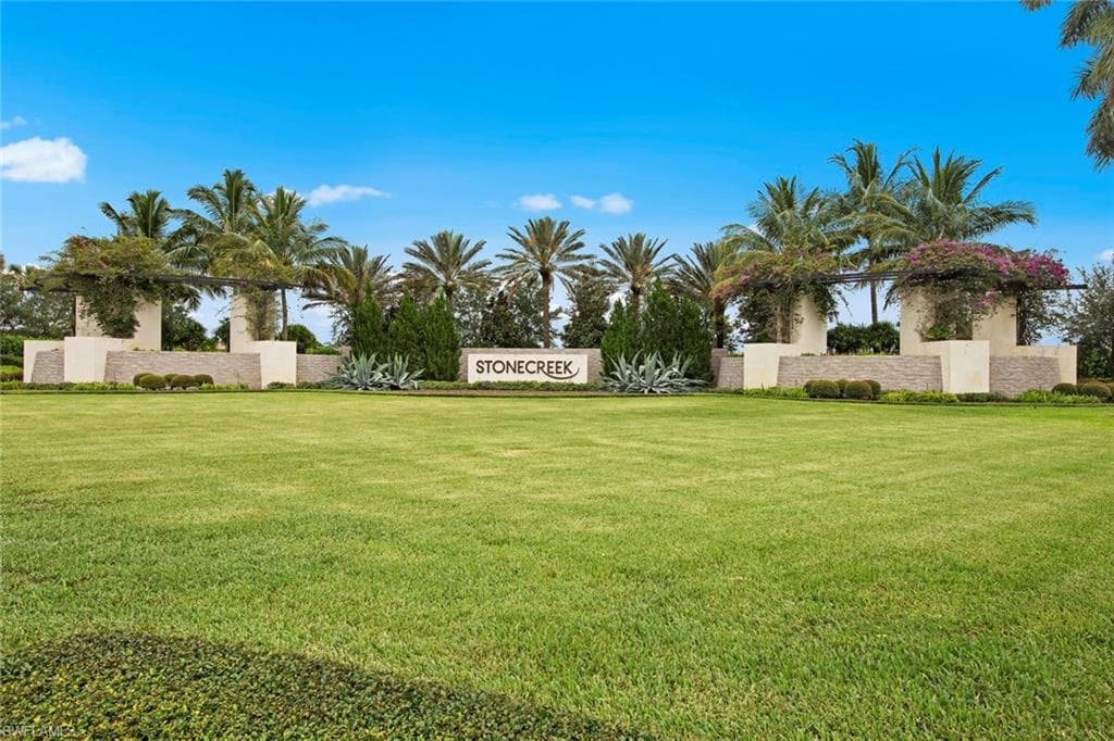 4168 Crescent Ct, Naples, FL 34119-46