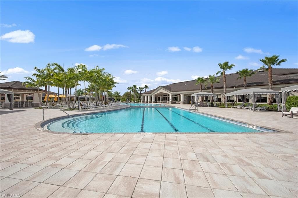 4168 Crescent Ct, Naples, FL 34119-47