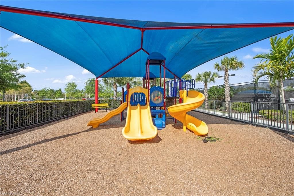 4168 Crescent Ct, Naples, FL 34119-49
