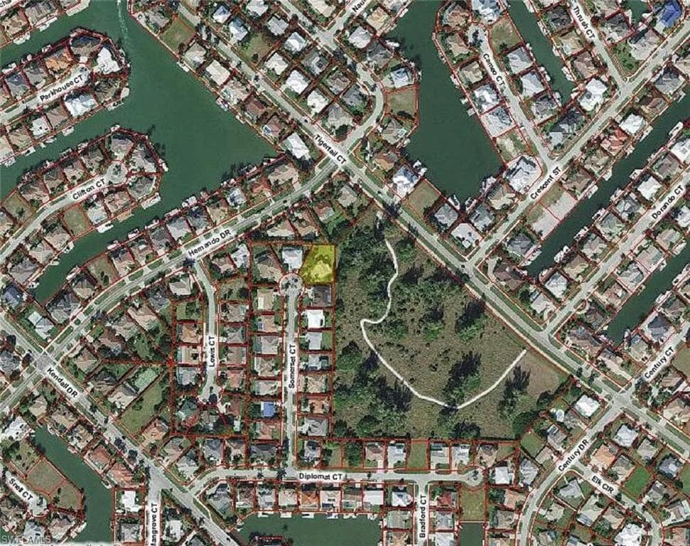 617 Somerset Ct, Marco Island, FL 34145-3