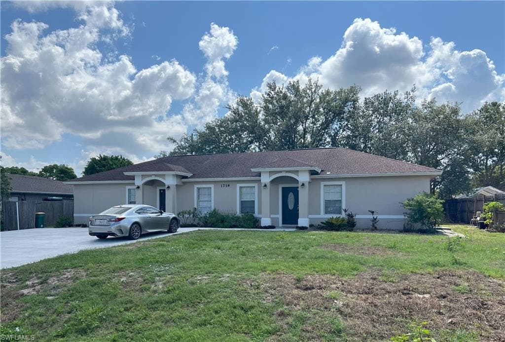 1716 48th St SW, Naples, FL 34116-5