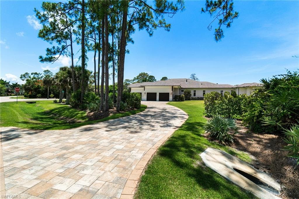 493 Myrtle Rd, Naples, FL 34108-4
