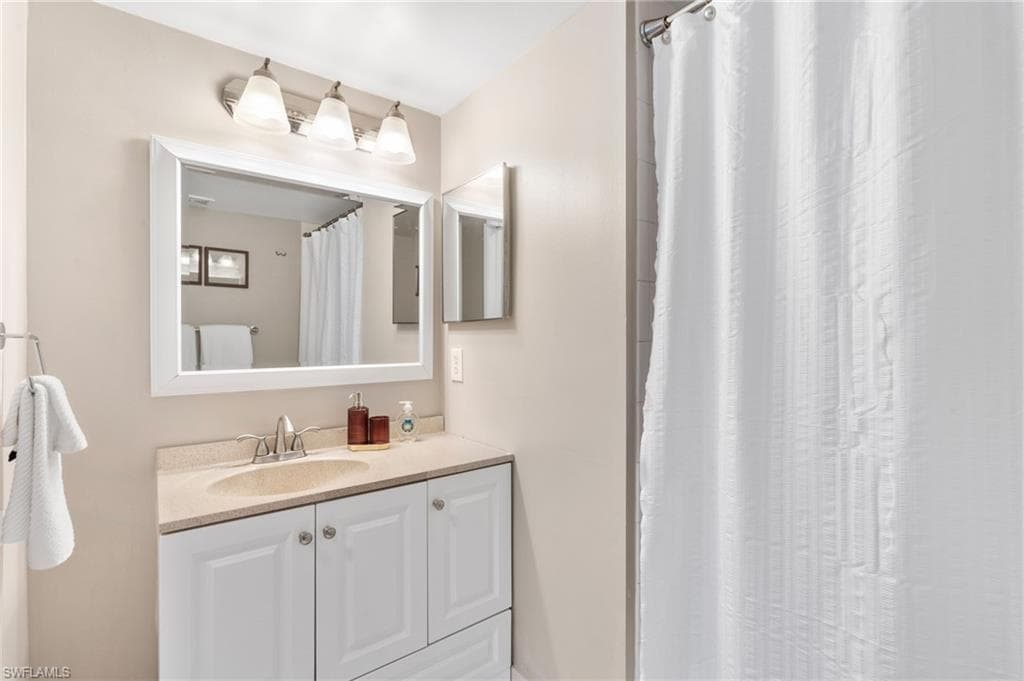 1150 Wildwood Lakes Blvd 203, Naples, FL 34104-12