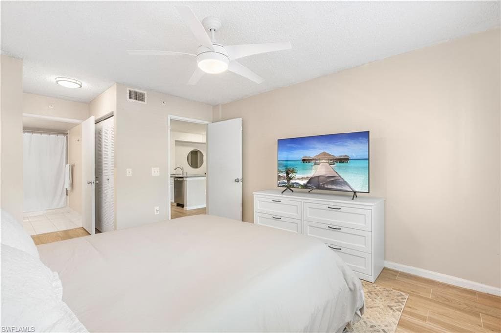1150 Wildwood Lakes Blvd 203, Naples, FL 34104-15