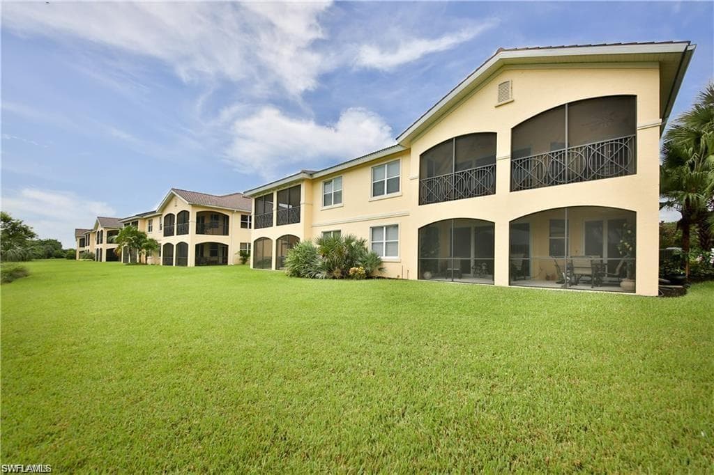 1276 Rialto Way 7-102, Naples, FL 34114-17