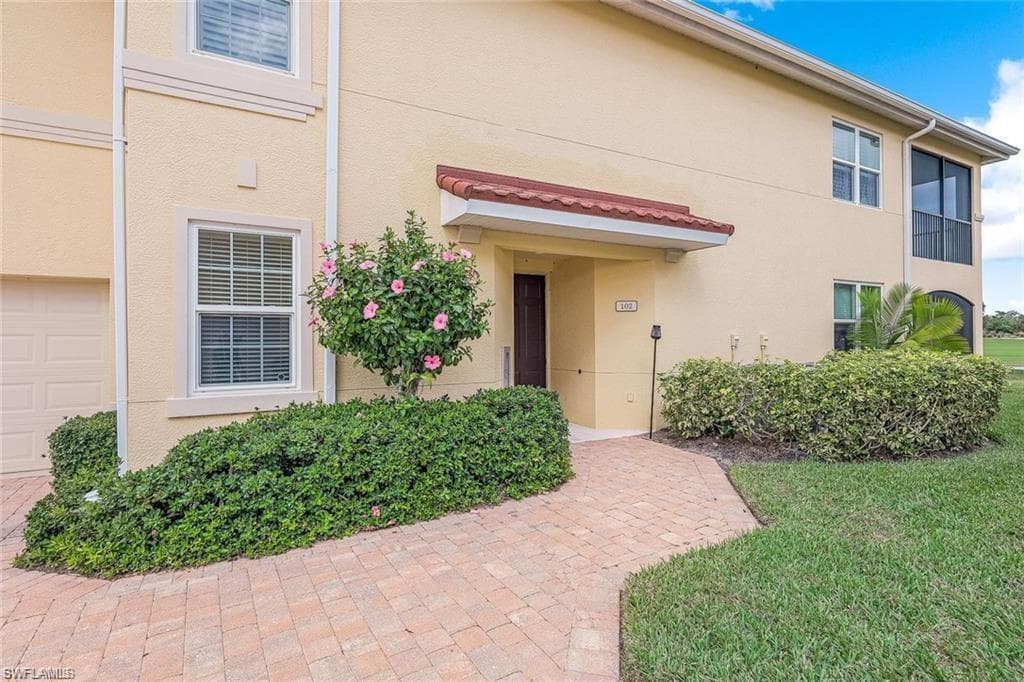 1276 Rialto Way 7-102, Naples, FL 34114-22