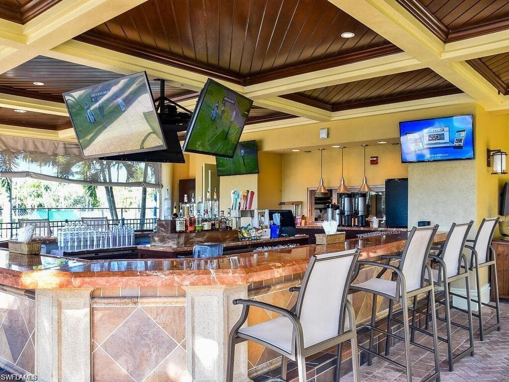 1276 Rialto Way 7-102, Naples, FL 34114-25