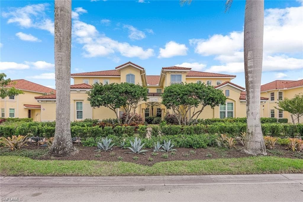1276 Rialto Way 7-102, Naples, FL 34114-3