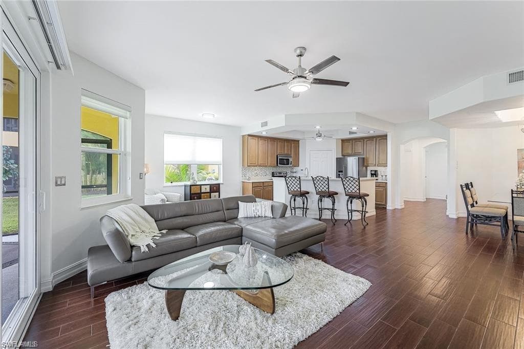 1276 Rialto Way 7-102, Naples, FL 34114-5