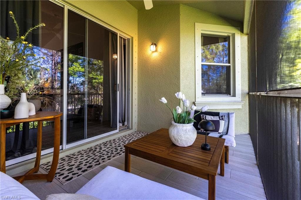 1455 Mariposa Cir 202, Naples, FL 34105-35