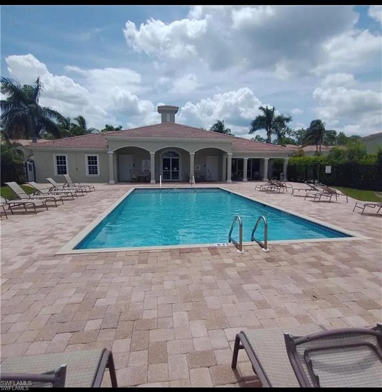 1455 Mariposa Cir 202, Naples, FL 34105-39