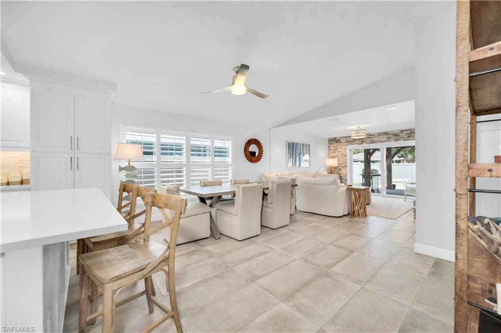 523 107th Ave N, Naples, FL 34108-9