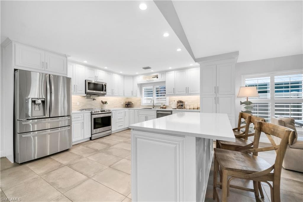 523 107th Ave N, Naples, FL 34108-11