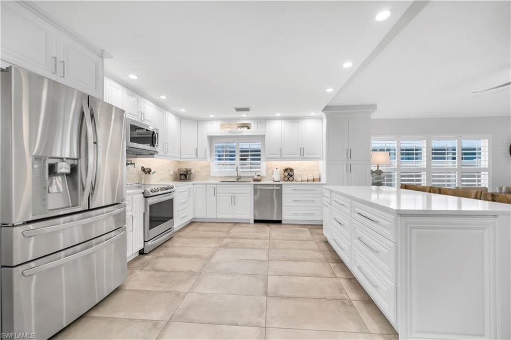 523 107th Ave N, Naples, FL 34108-12