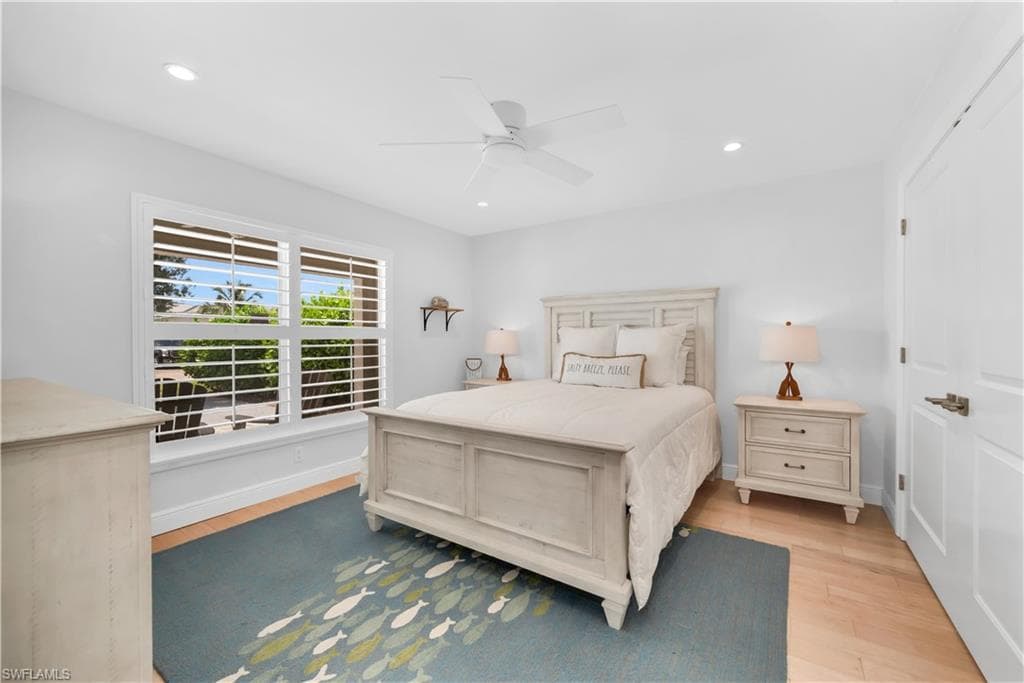 523 107th Ave N, Naples, FL 34108-16