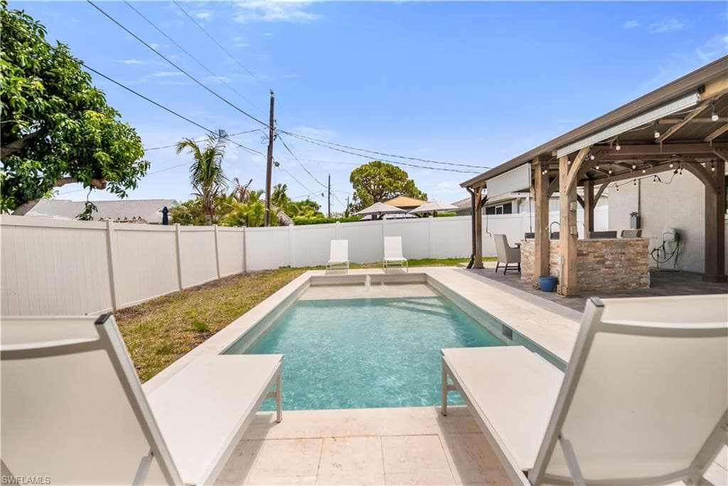 523 107th Ave N, Naples, FL 34108-24