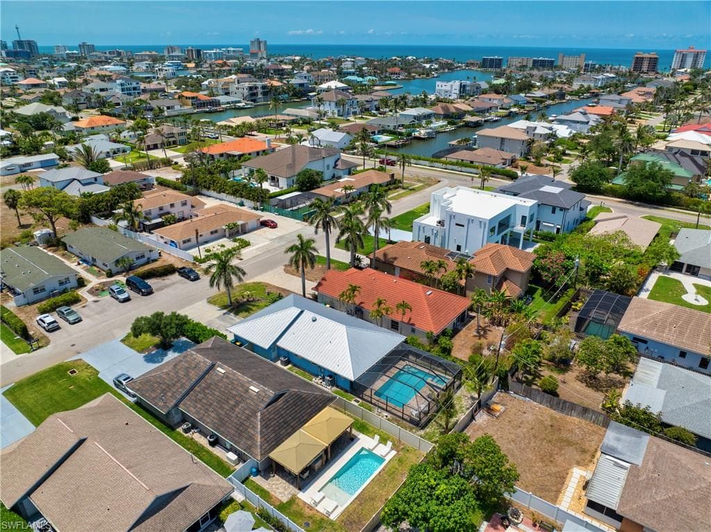 523 107th Ave N, Naples, FL 34108-5