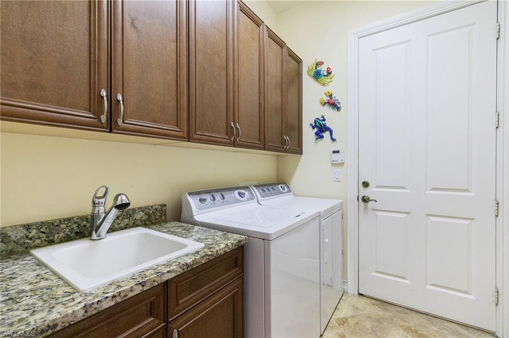 6492 Caldecott Dr, Naples, FL 34113-15