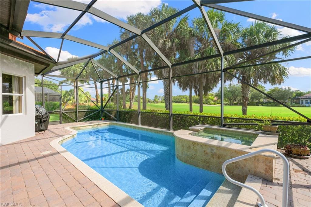 6492 Caldecott Dr, Naples, FL 34113-30