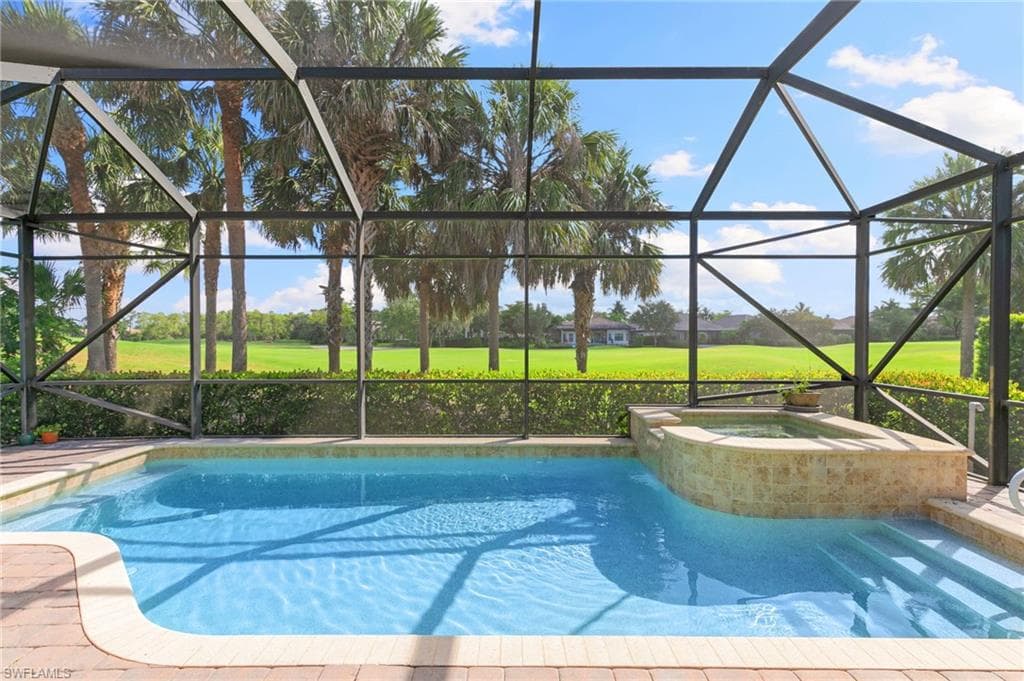 6492 Caldecott Dr, Naples, FL 34113-31