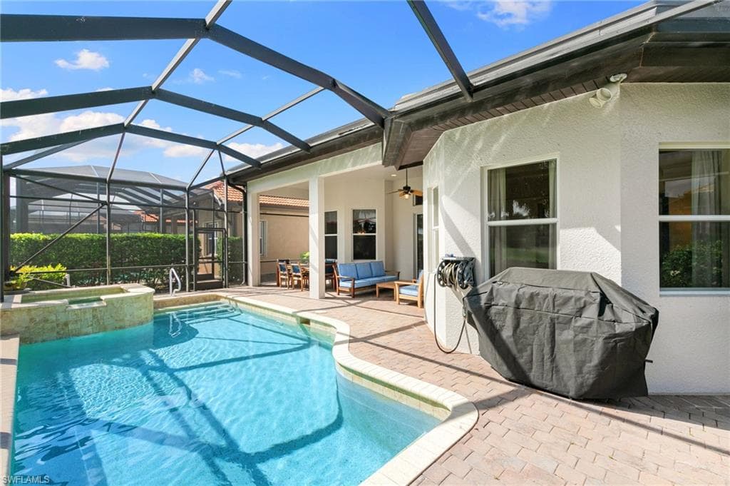 6492 Caldecott Dr, Naples, FL 34113-32