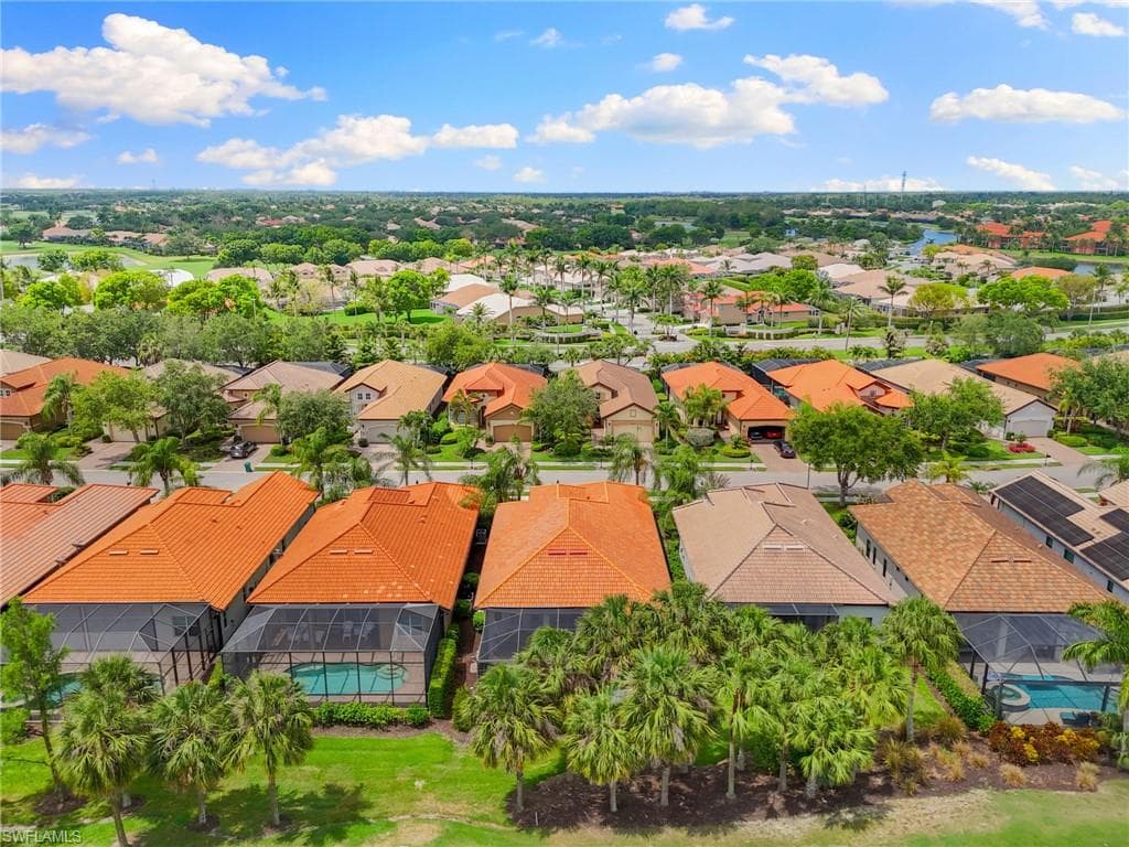 6492 Caldecott Dr, Naples, FL 34113-39