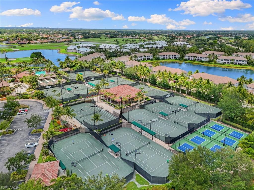 6492 Caldecott Dr, Naples, FL 34113-44