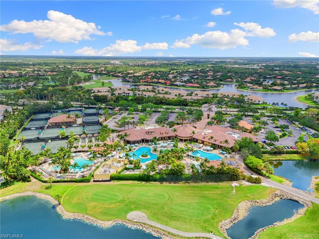 6492 Caldecott Dr, Naples, FL 34113-47