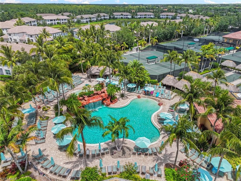 6492 Caldecott Dr, Naples, FL 34113-48