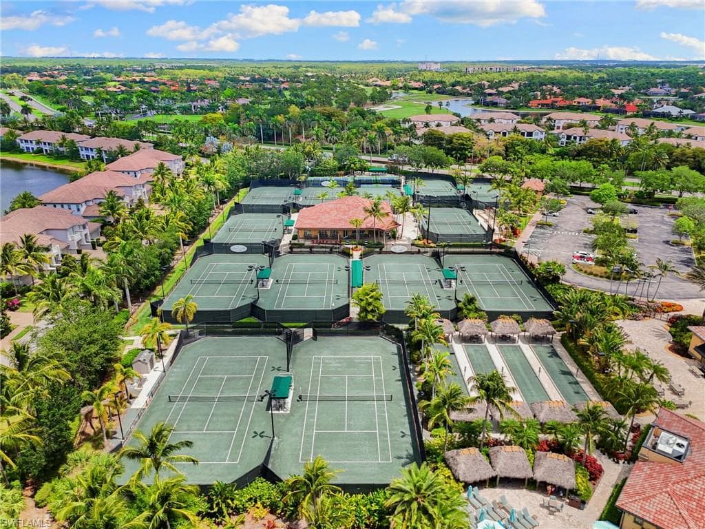 6492 Caldecott Dr, Naples, FL 34113-49