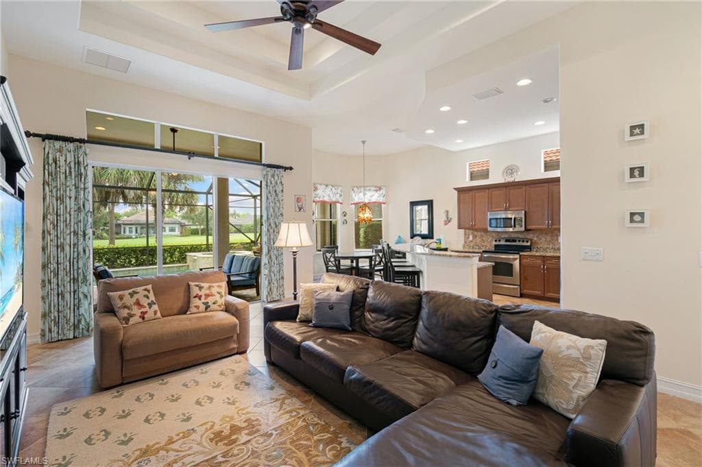 6492 Caldecott Dr, Naples, FL 34113-5