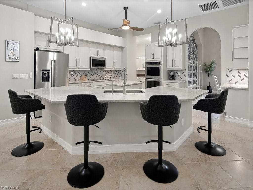 2360 19th St SW, Naples, FL 34117-16