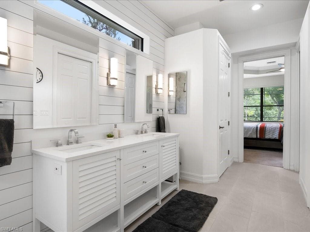 2360 19th St SW, Naples, FL 34117-30