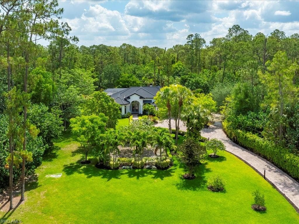 2360 19th St SW, Naples, FL 34117-3