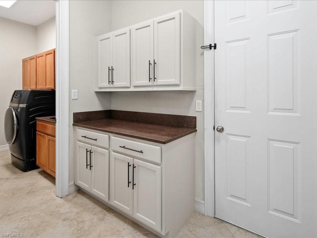 2360 19th St SW, Naples, FL 34117-41