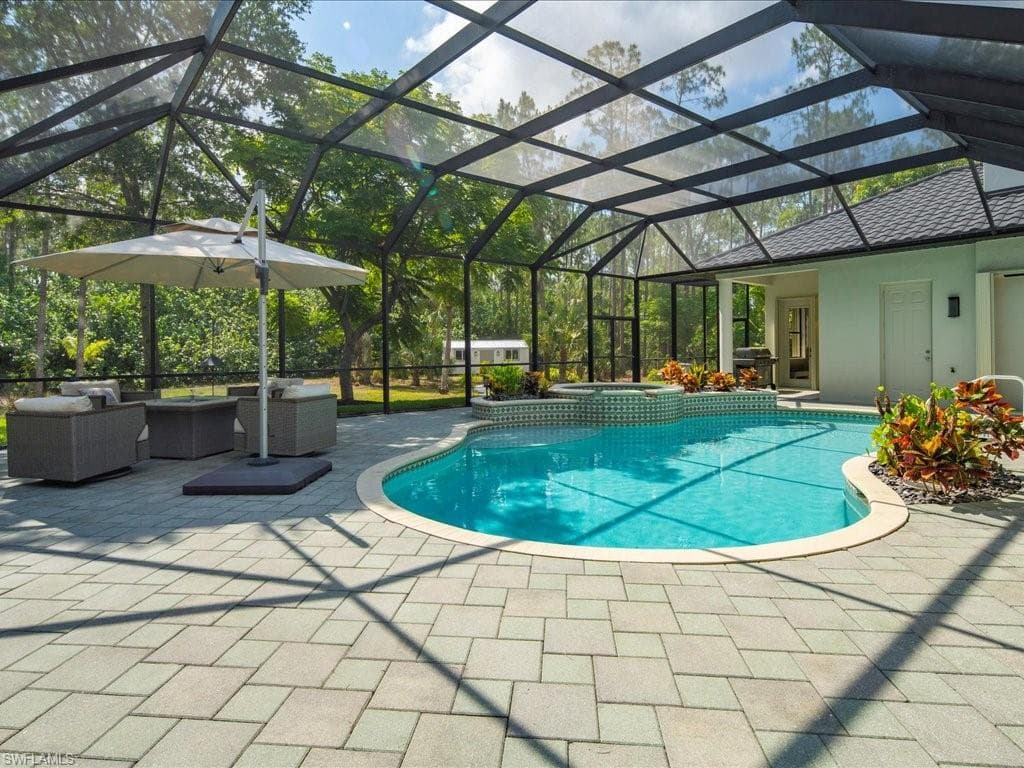 2360 19th St SW, Naples, FL 34117-47