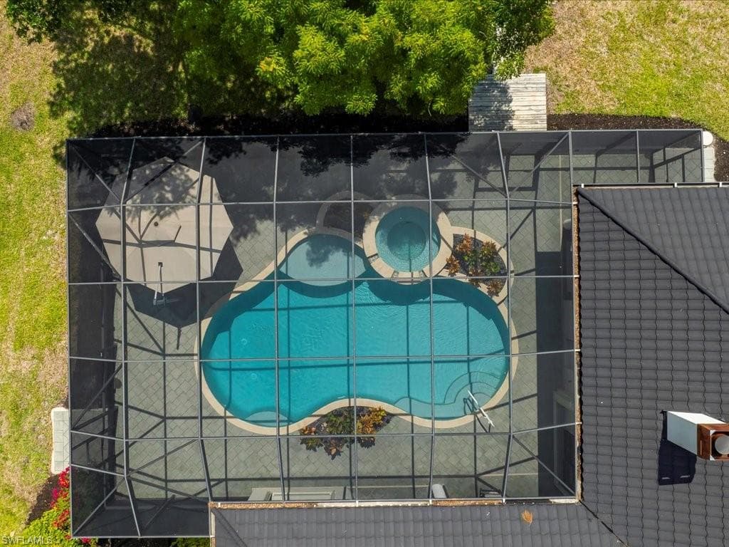 2360 19th St SW, Naples, FL 34117-4