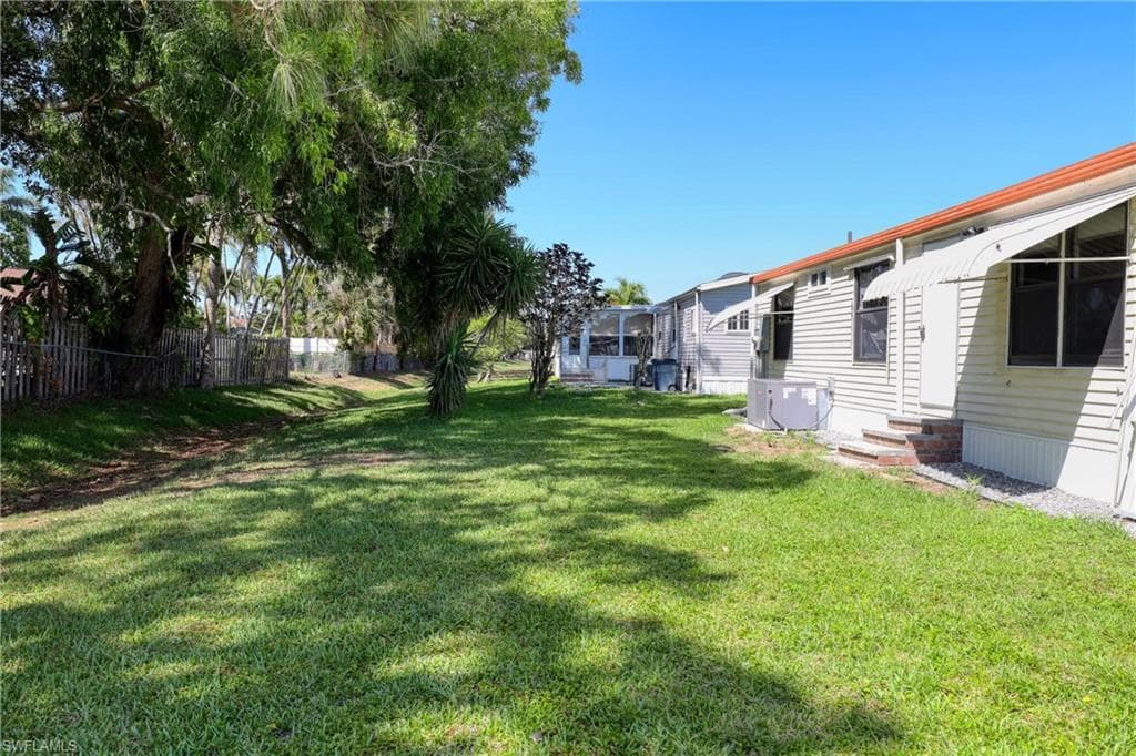 10251 Wales Loop, Bonita Springs, FL 34135-33
