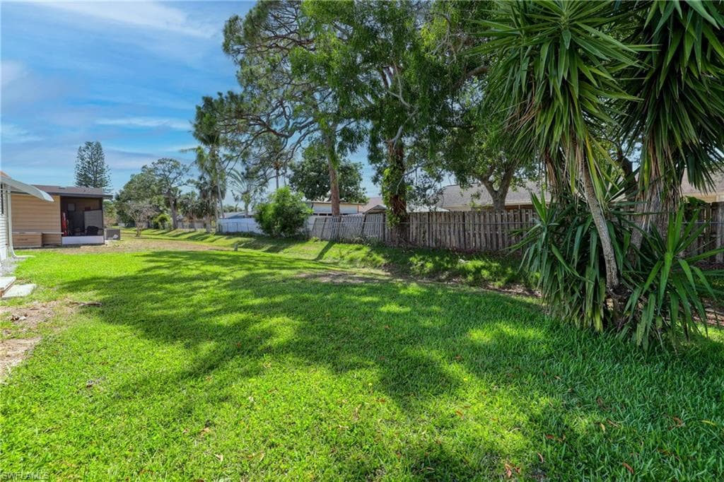 10251 Wales Loop, Bonita Springs, FL 34135-34