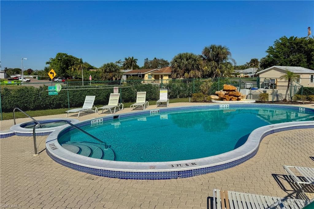 10251 Wales Loop, Bonita Springs, FL 34135-44