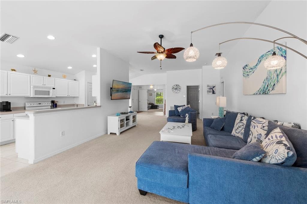 10021 Colonial Country Club Blvd, Fort Myers, FL 33913-14