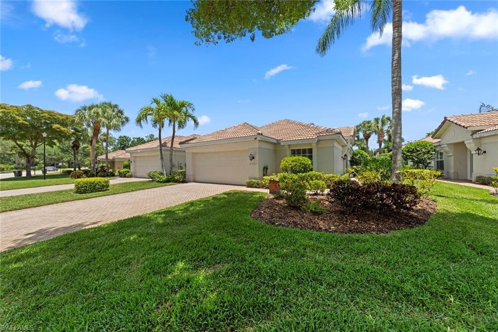 10021 Colonial Country Club Blvd, Fort Myers, FL 33913-3