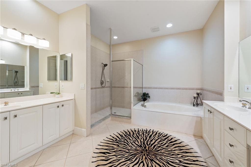 9022 Cascada Way 201, Naples, FL 34114-17