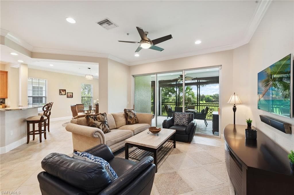 9022 Cascada Way 201, Naples, FL 34114-6