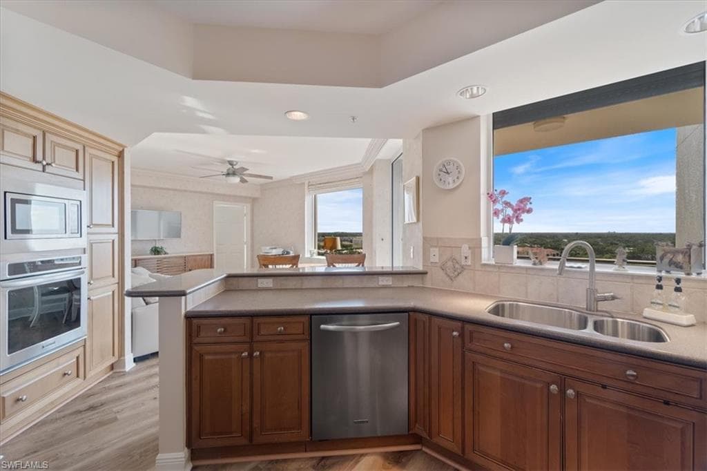 7225 Pelican Bay Blvd 1202, Naples, FL 34108-12