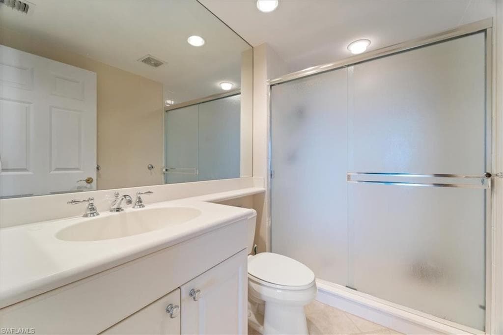 7225 Pelican Bay Blvd 1202, Naples, FL 34108-23