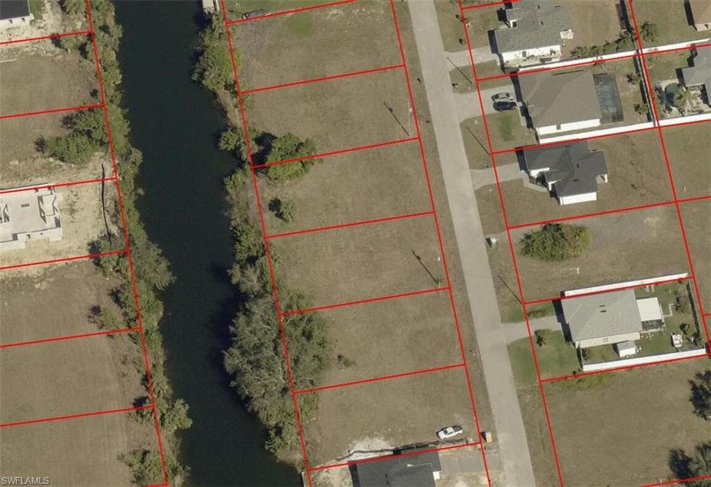 2124 22nd Ave, Cape Coral, FL 33909-4