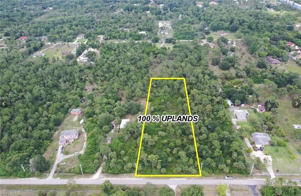 2nd St SE, Naples, FL 34117-1